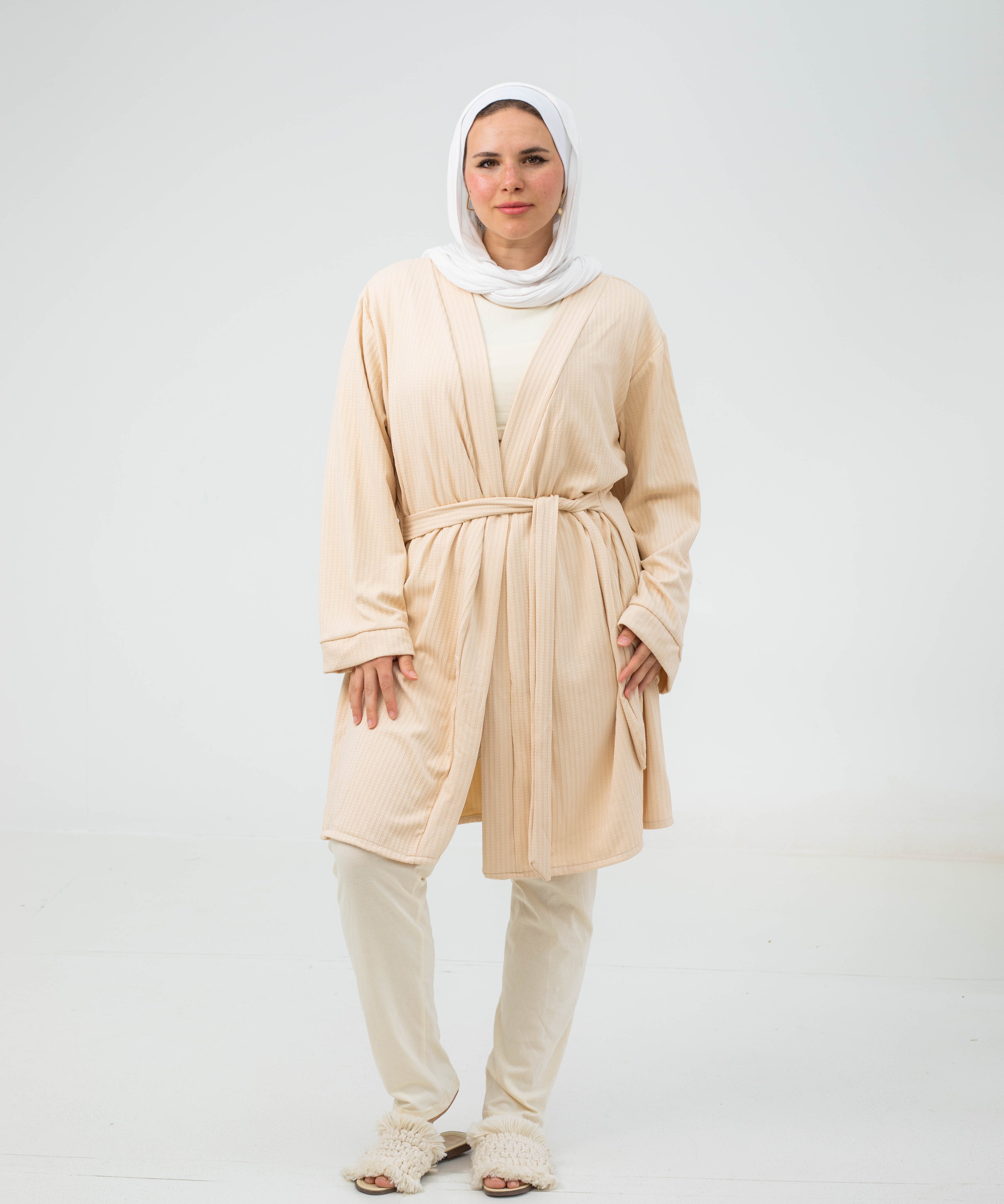 بيجامة مستشفي سادة