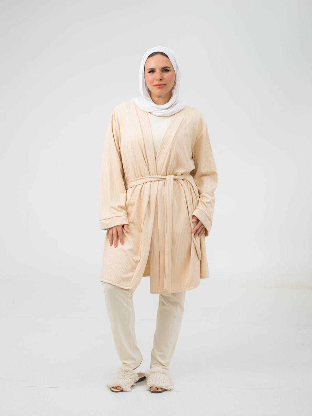 بيجامة مستشفي سادة